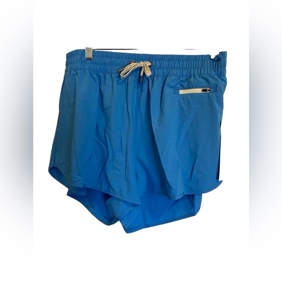 NWT Vuori shorts and cropped tank set Size XL - Picture 2 of 7